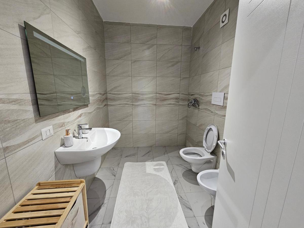 Tower Bridge Apartment Tirana Exterior foto
